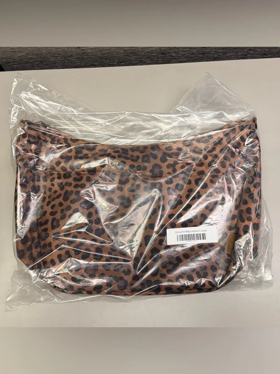 BNWT Canvelle Large Crescent Bag + Slim Wallet in Leopard 🐆 Offers Encouraged 🙌 - Picture 2 of 16